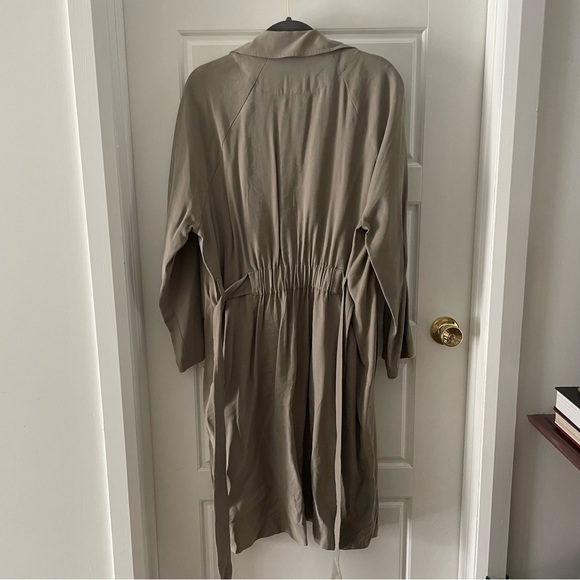 H&M buttonless trench coat with belt US Size Small - Picture 4 of 4